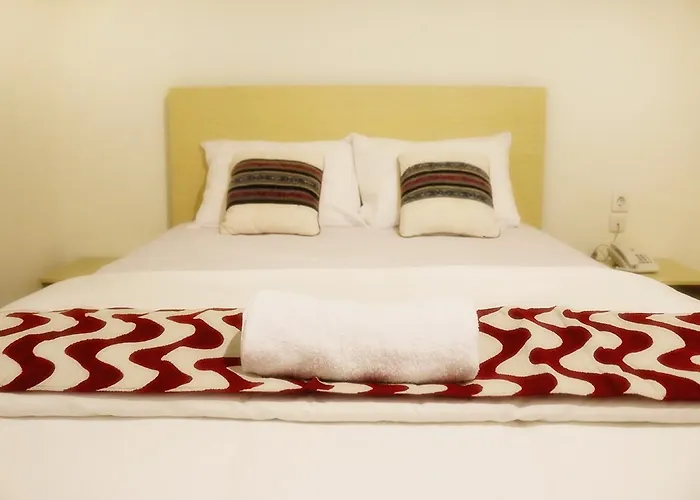 Leos Hotel